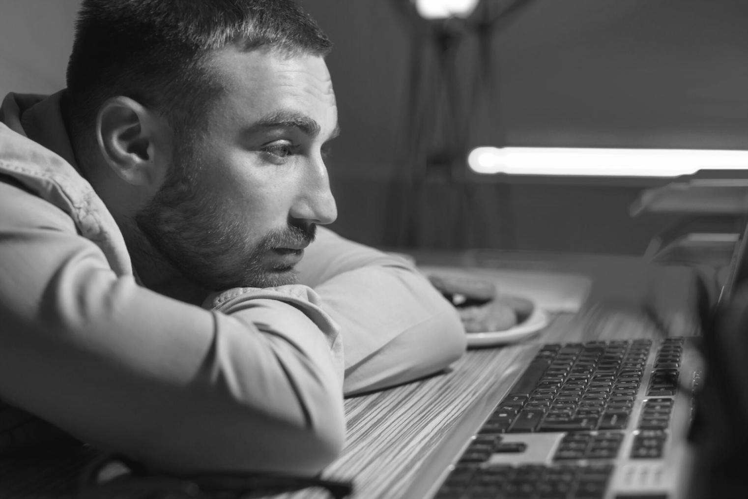 Web layout design workspace showing grid structures and responsive design elements